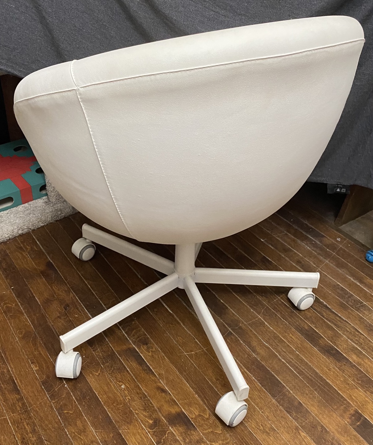 White IKEA faux leather chair - photo 2
