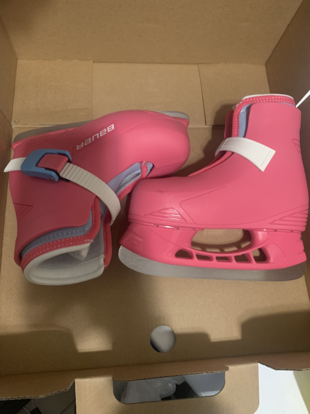 Brand new girl toddler skates size 8