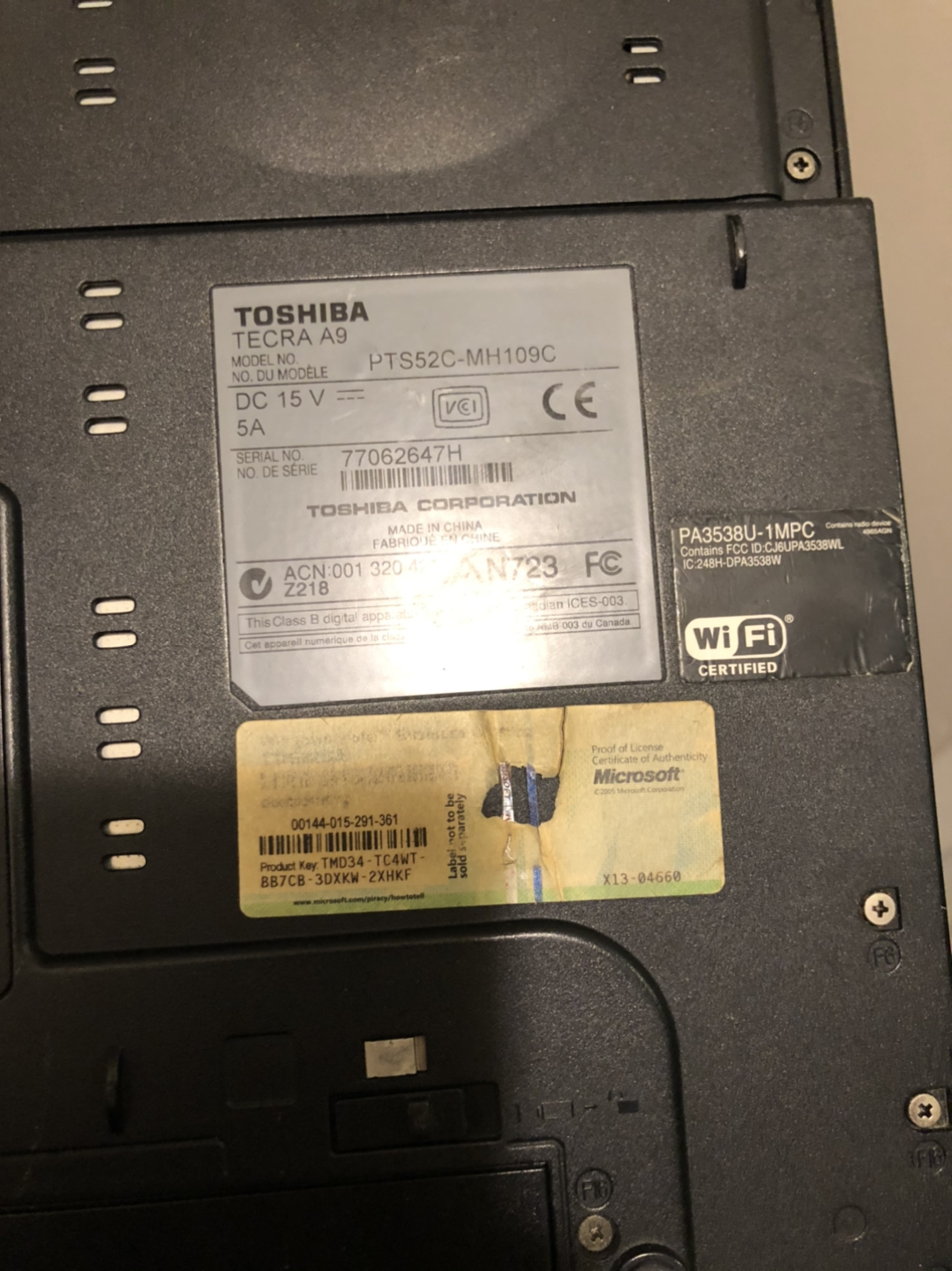 TOSHIBA laptop (no charger) - photo 3