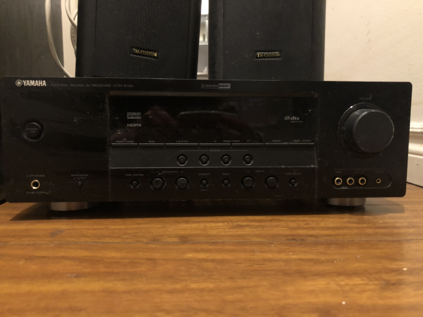 Yamaha receiver, sub woofer, and speakers surround sound system - photo 2