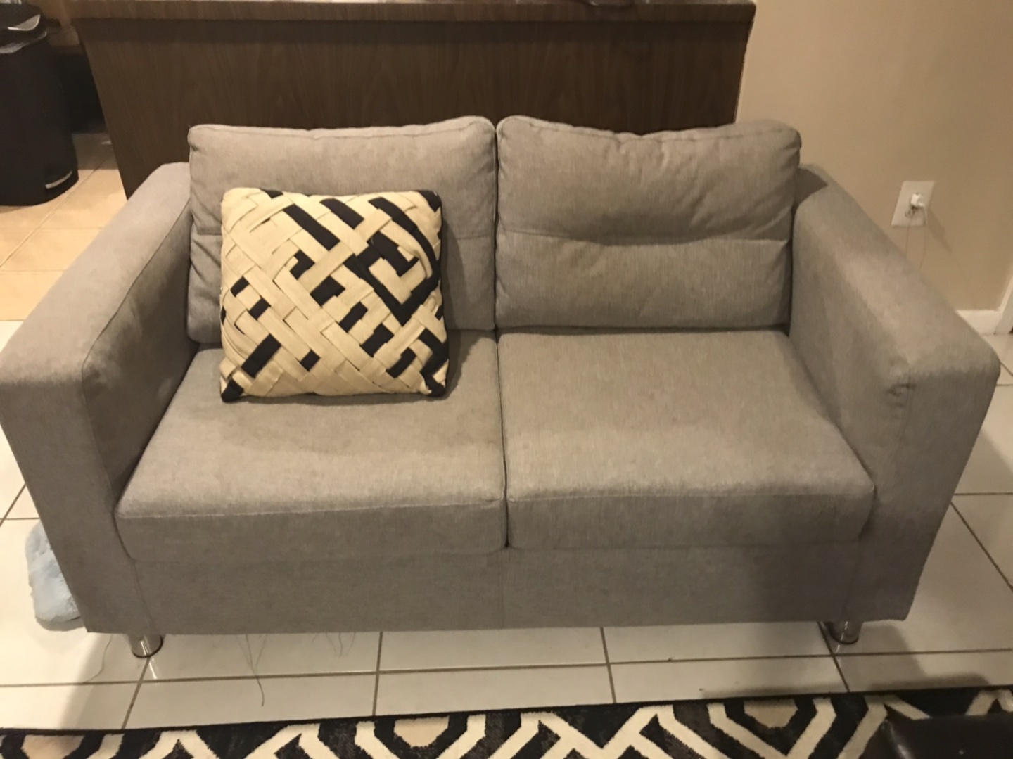 Couch  - photo 2