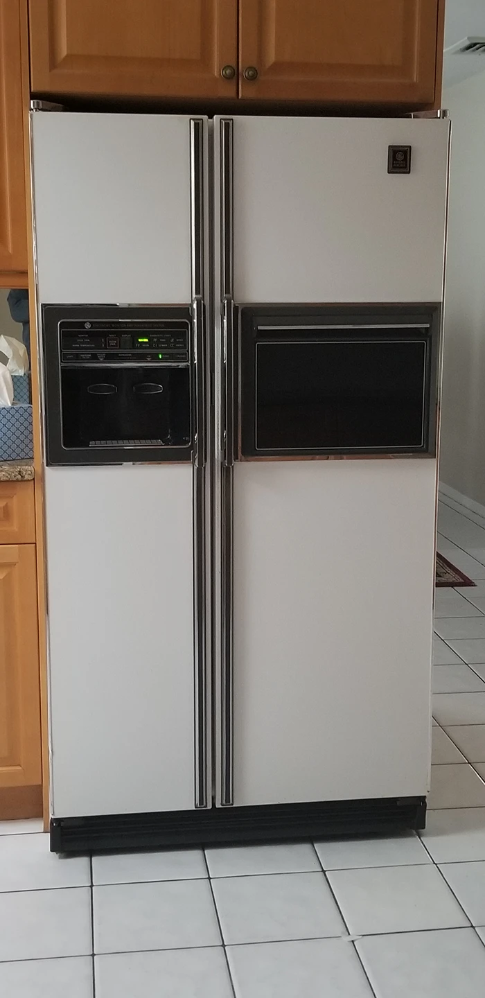 Refrigerator