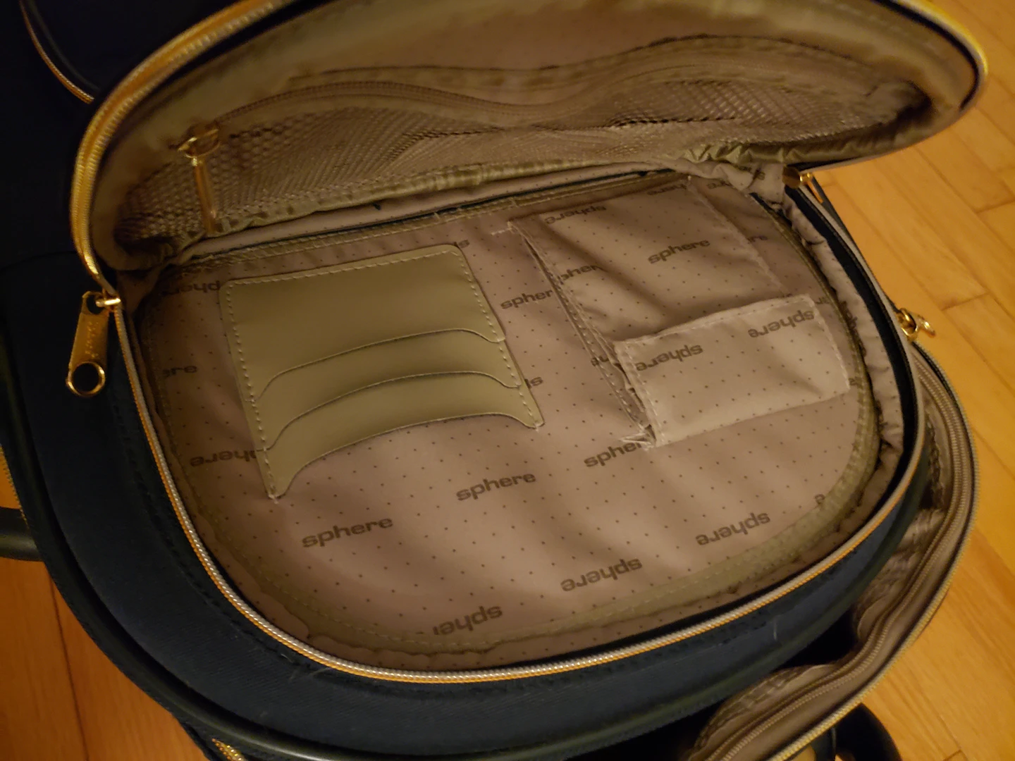 Sphere Suit Case image indicator(7)