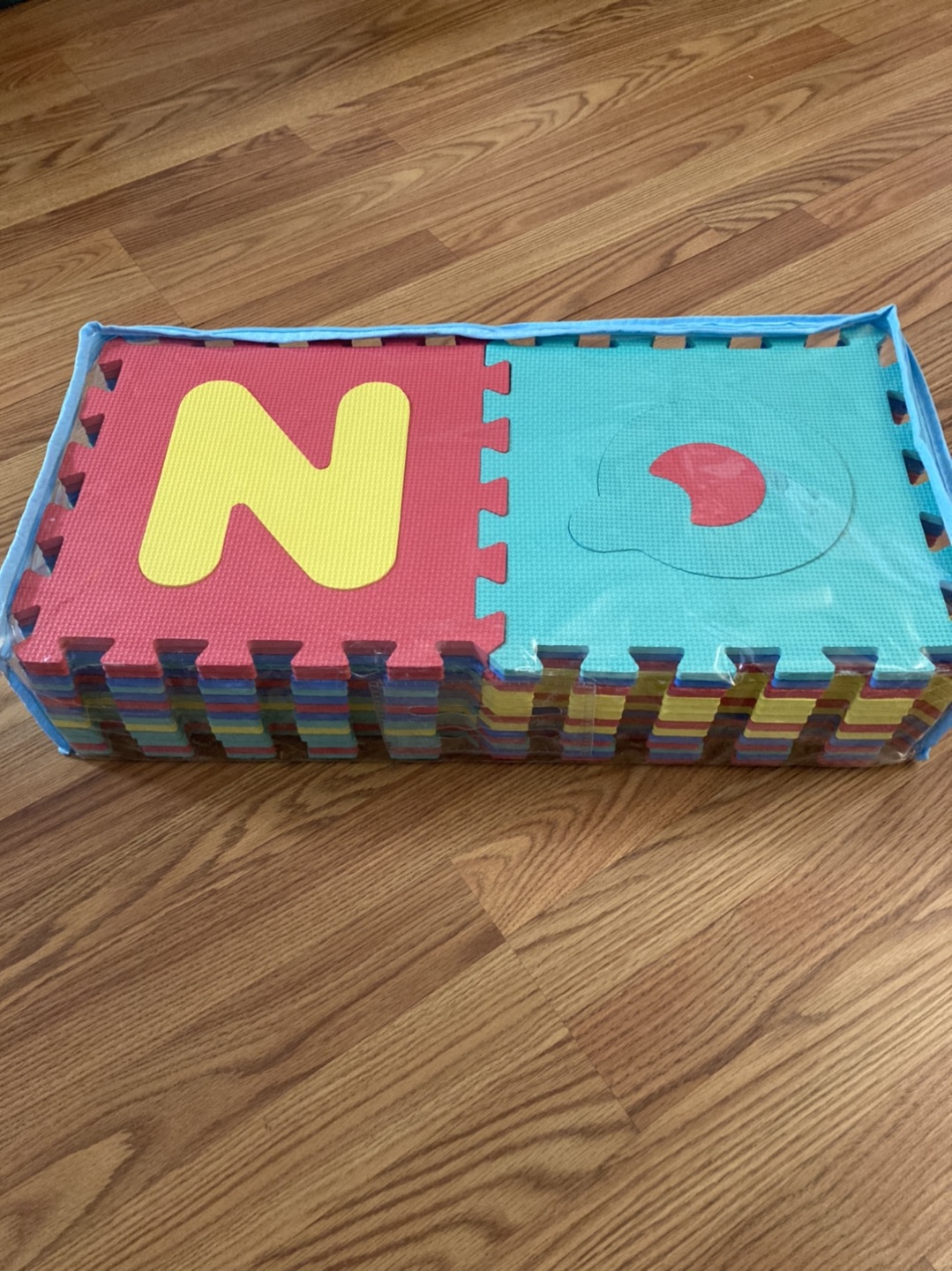 ABC play mat tiles (free) - photo 2