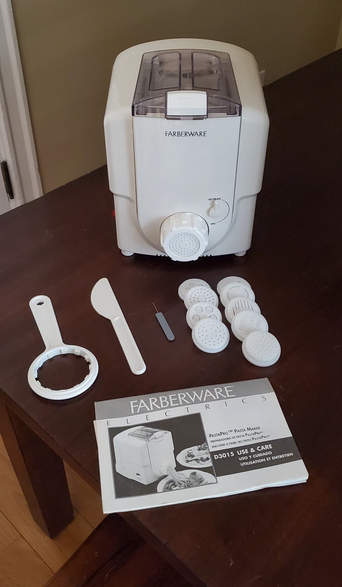 Farberware PastaPro D3015 Pasta Maker