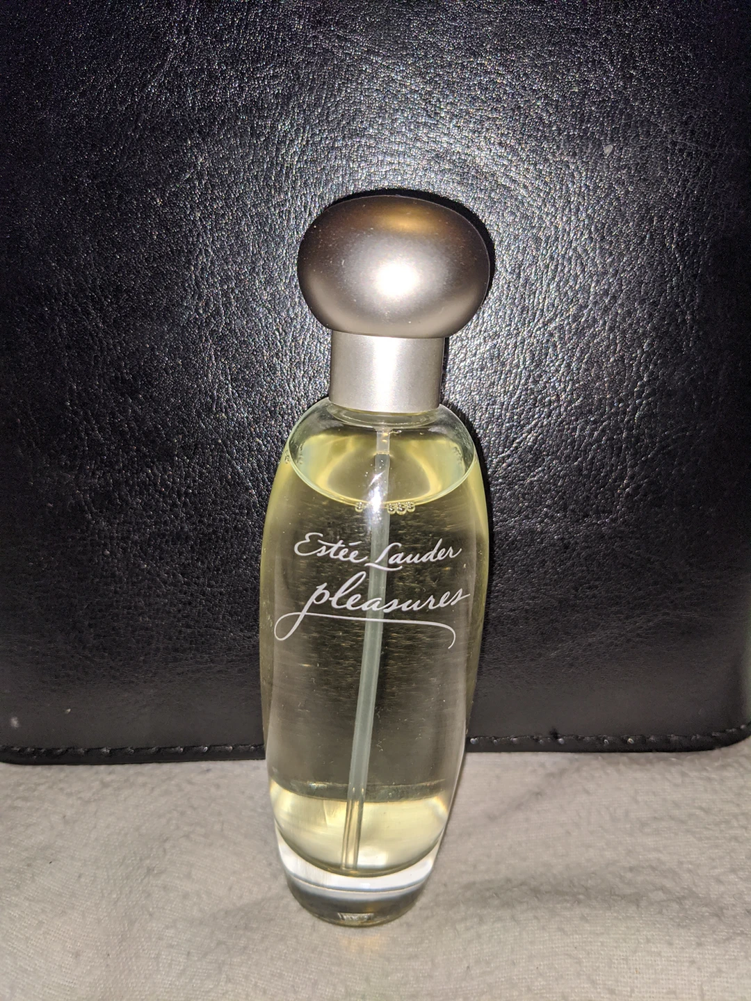 Estee Lauder Pleasures Perfume - photo 2