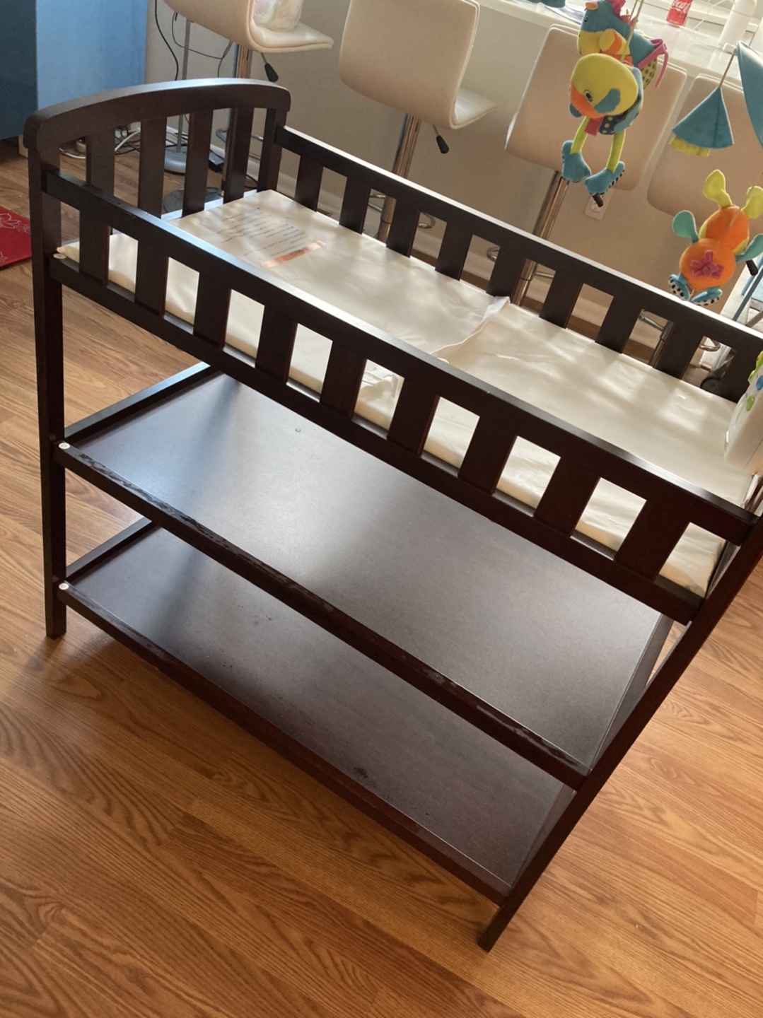 Diaper changing table - photo 4