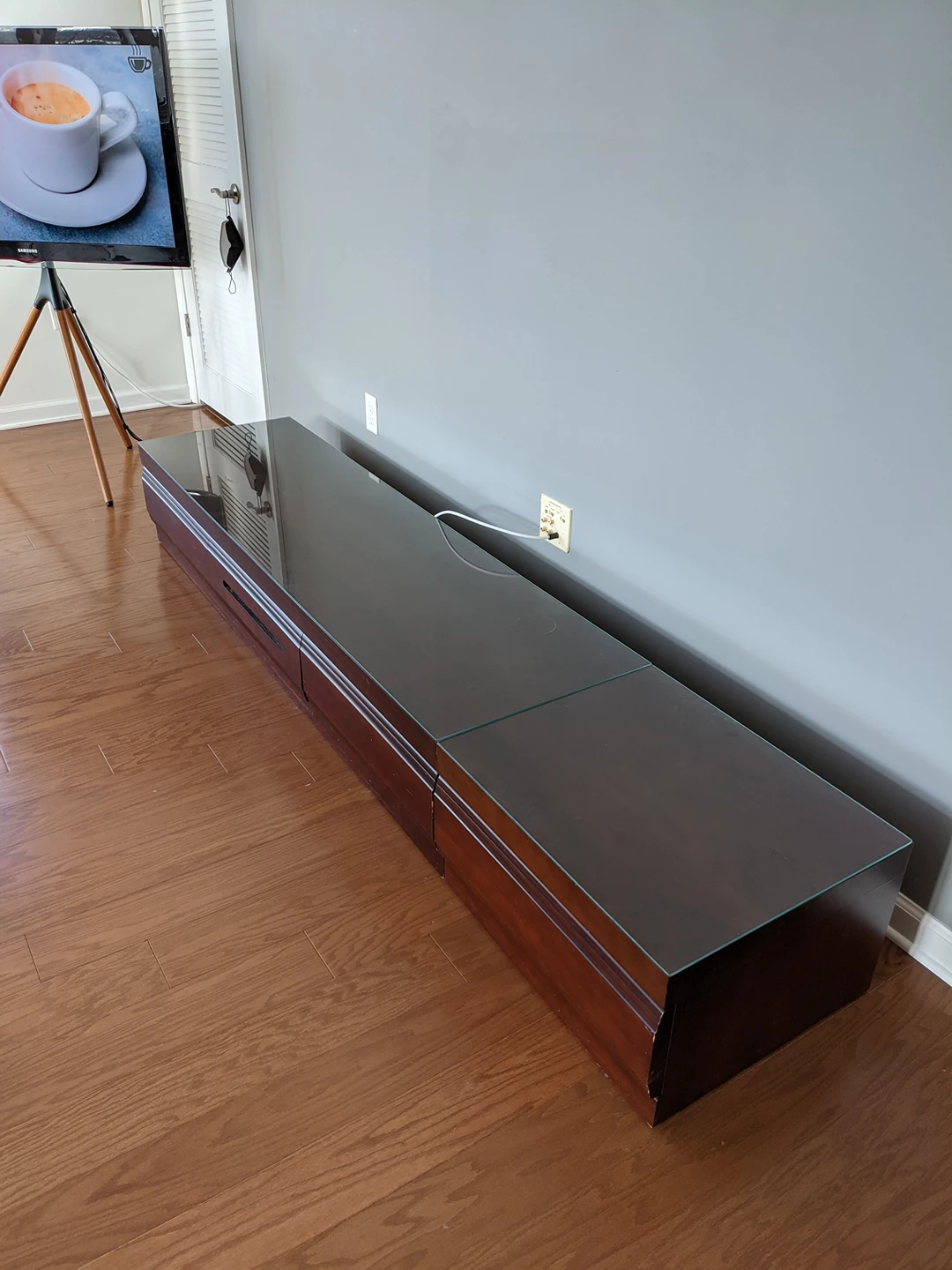 Gorgeous Dark Walnut TV Stand w/ Glass Top