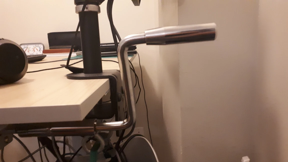 Adjustable desk from anthrodesk / manual crank / great condition - photo 5