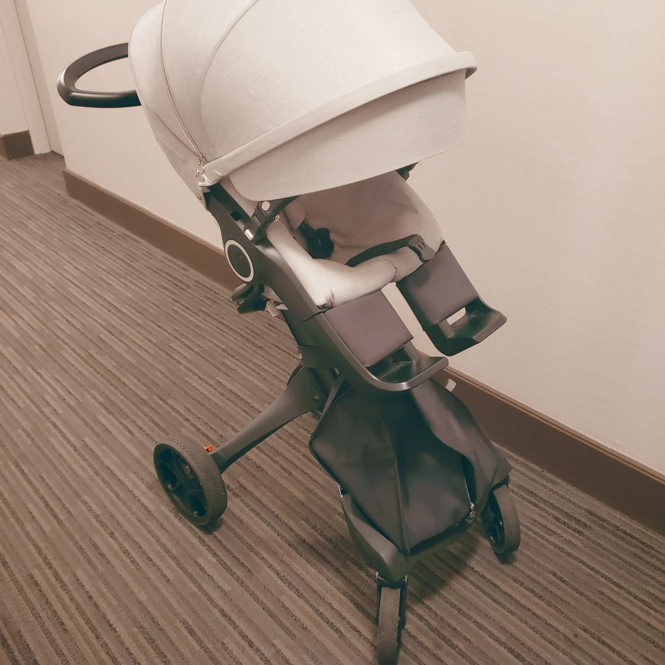 Stokke Xplory V6 stroller and accessories - photo 2