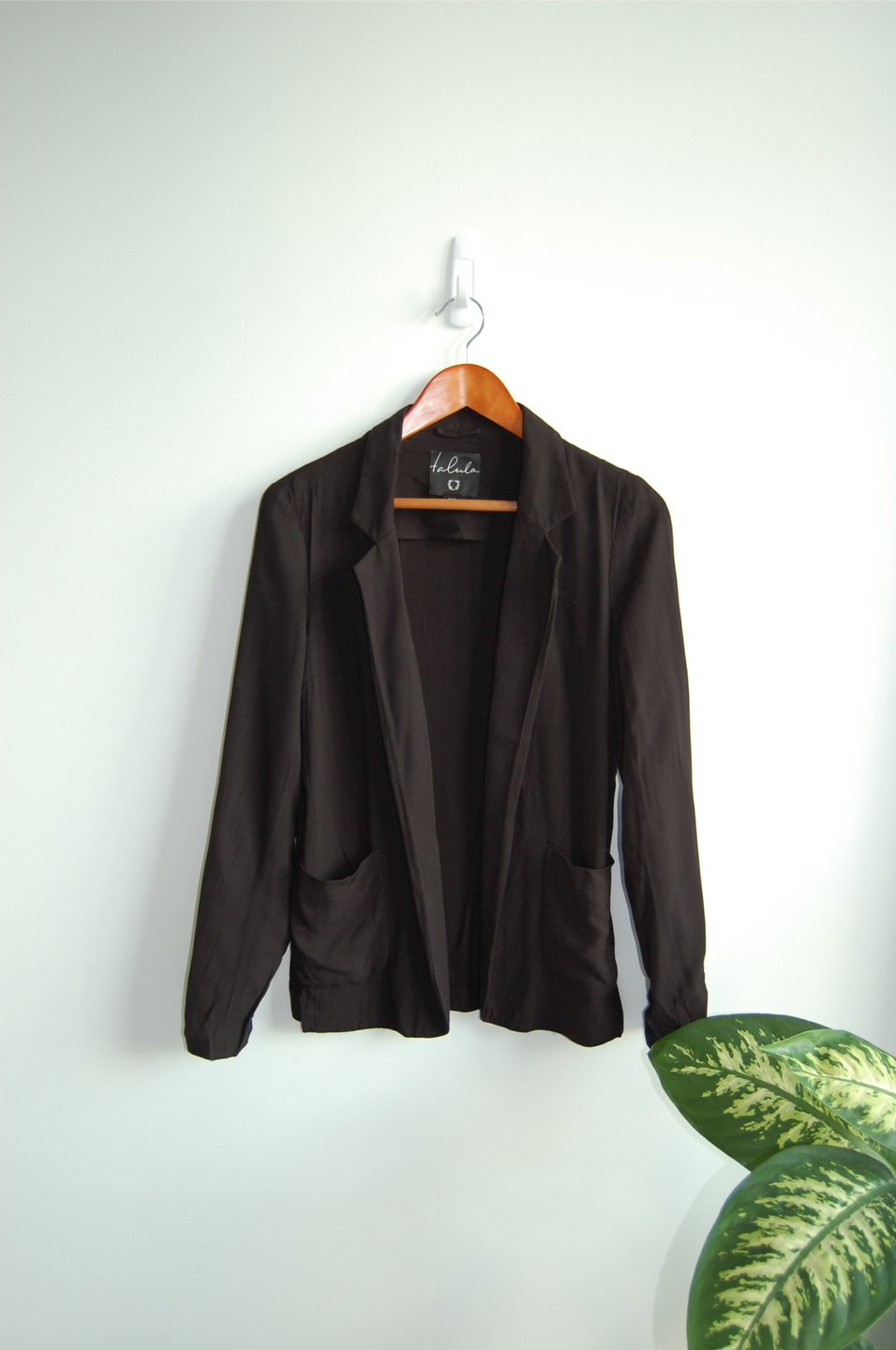 Aritzia blazer size 4