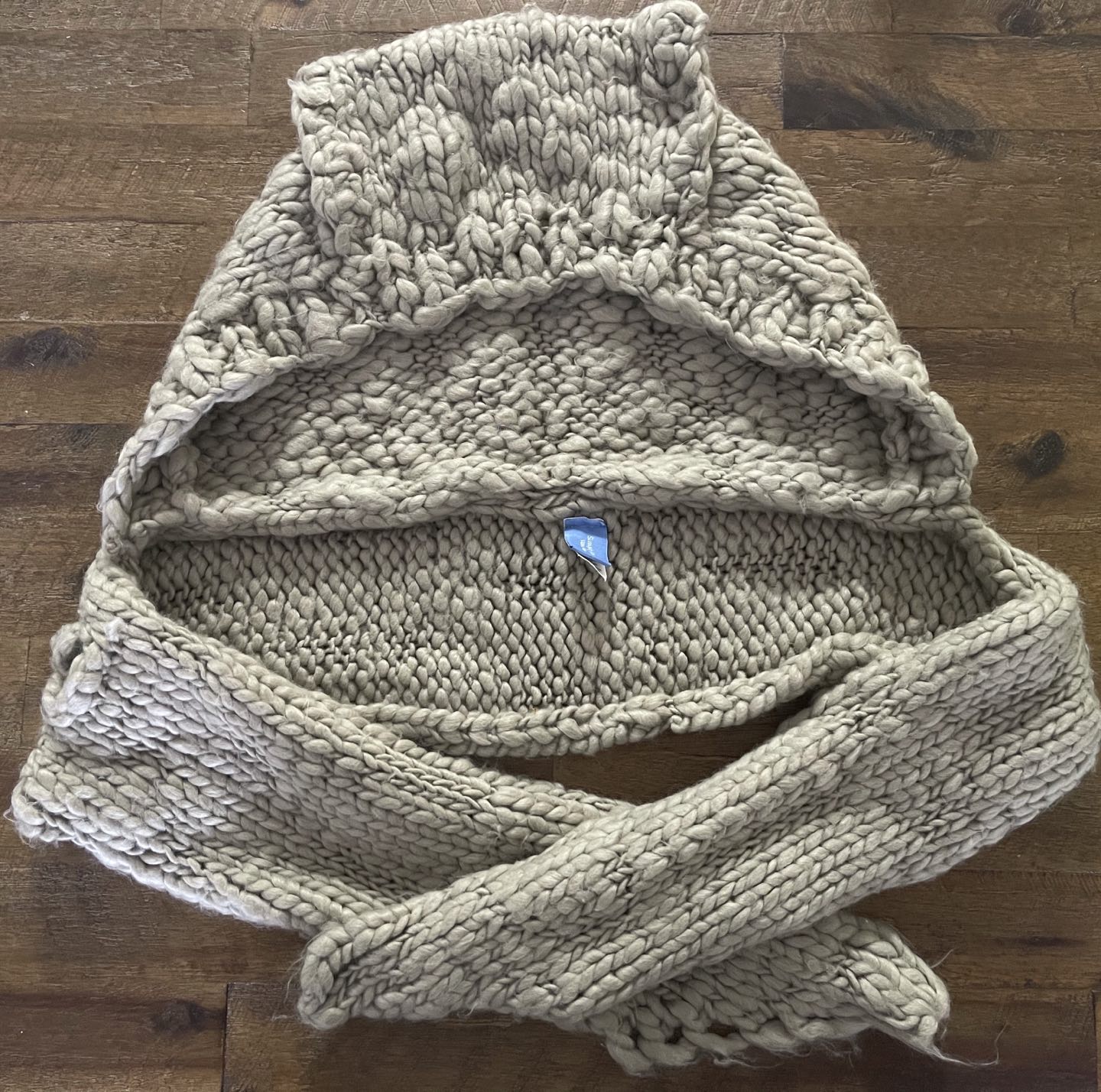 VERA WANG HAT MUFFLER