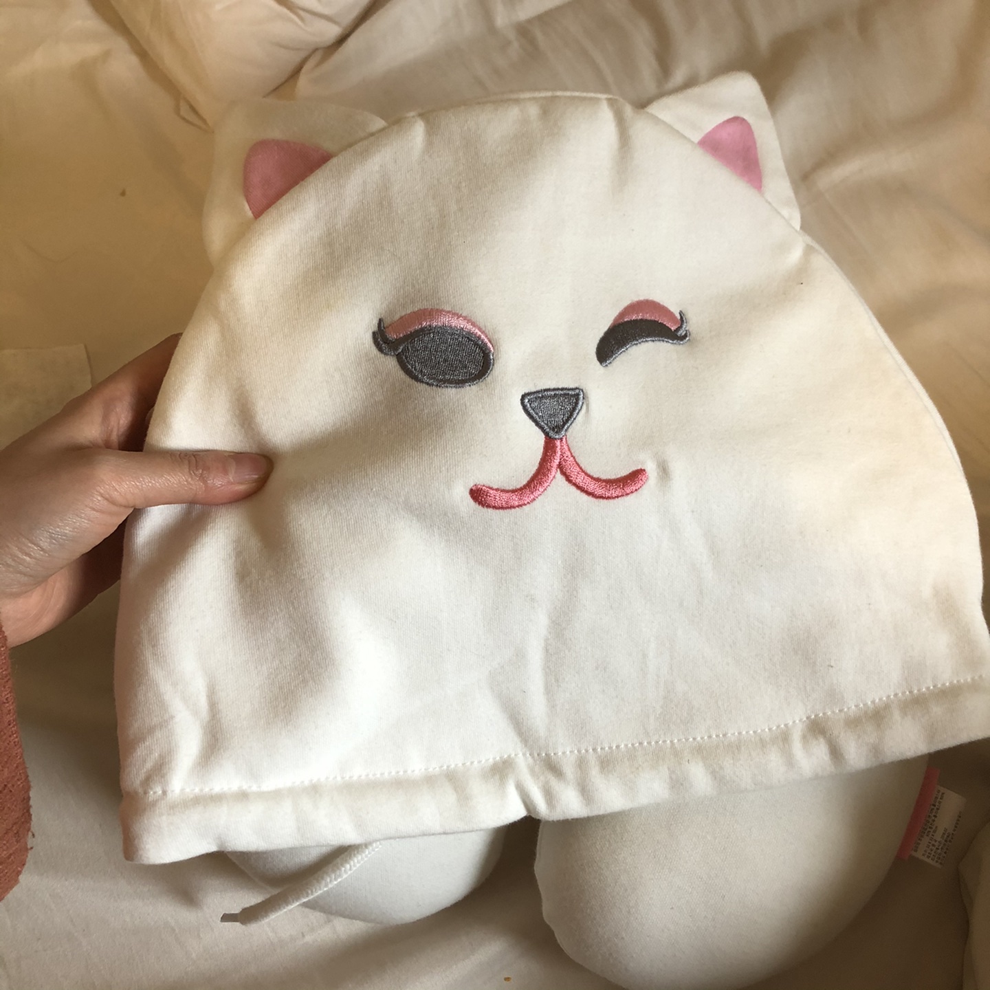 Hooded neck pillow thumbnail