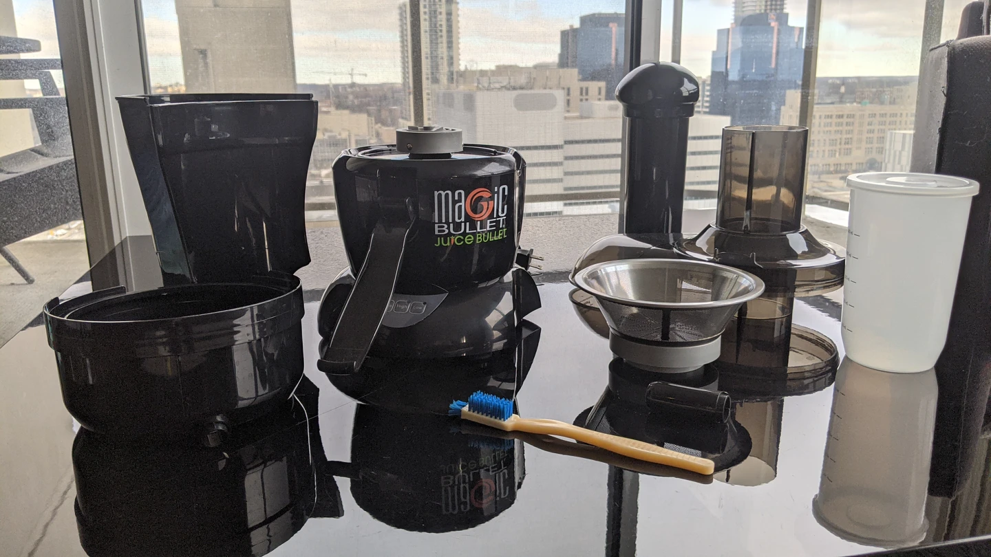 Magic Bullet Juice Bullet 8-pc Set (Barely Used Juicer) - photo 3