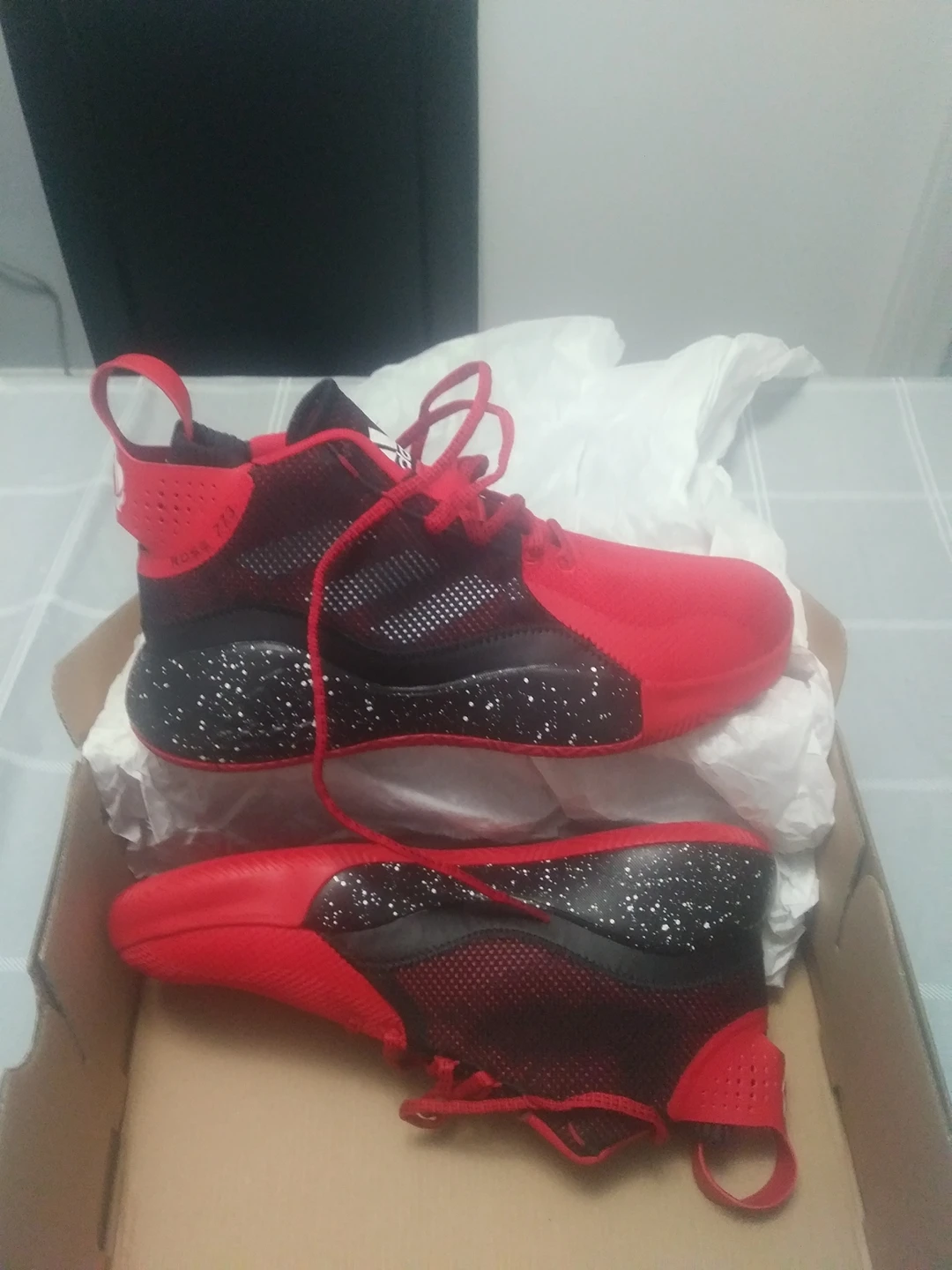 Adidas sports shoes - photo 2
