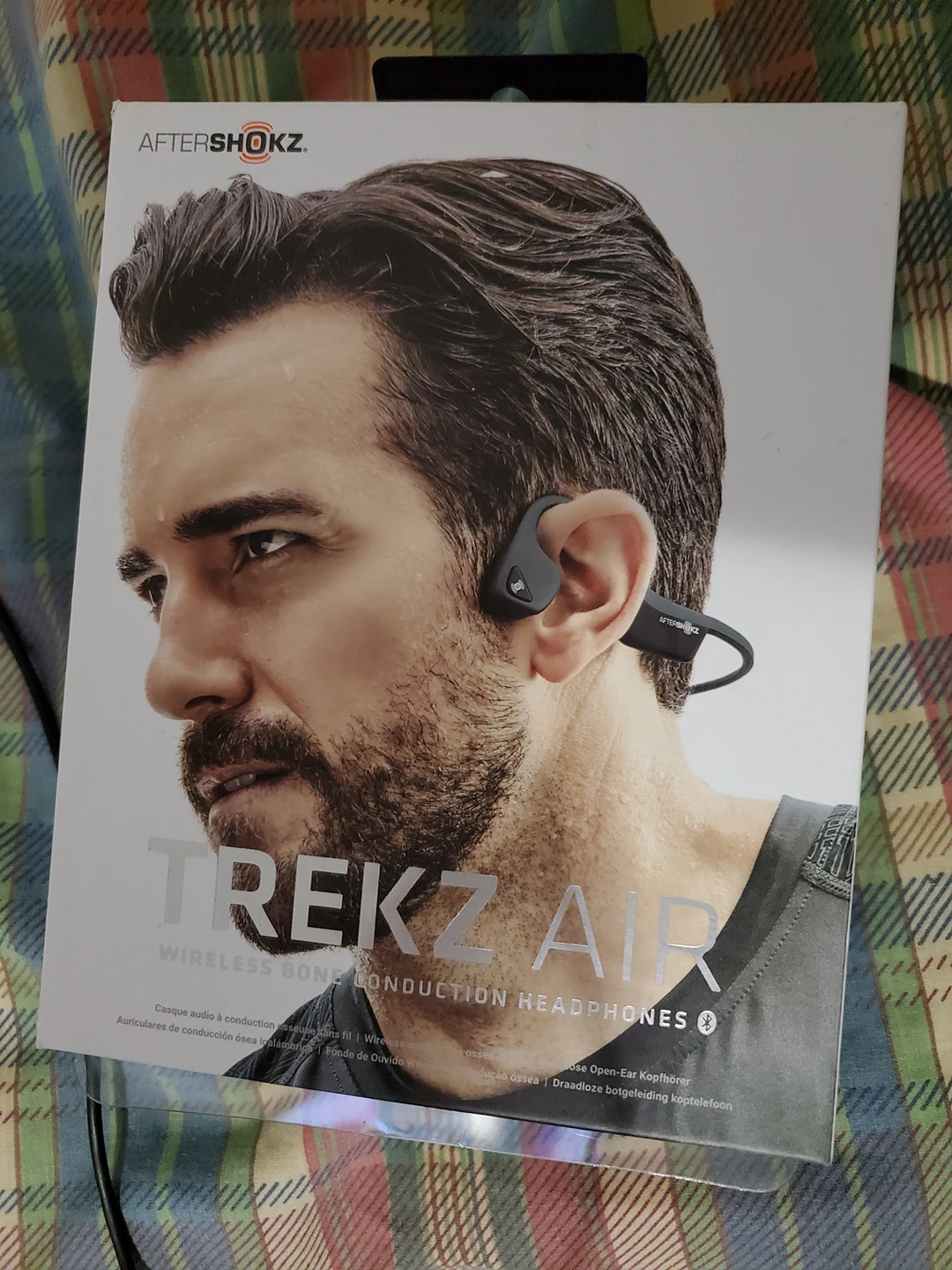 aftershokz trekz air bone conduction headphones thumbnail