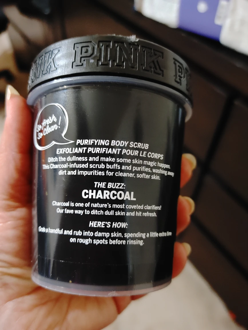 charcoal detox scrub - photo 3