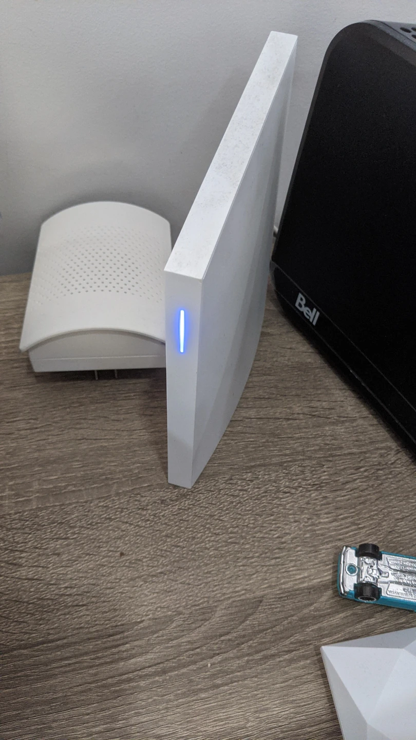 wink HUB and Wink Relay(smart display and light switch) - photo 2