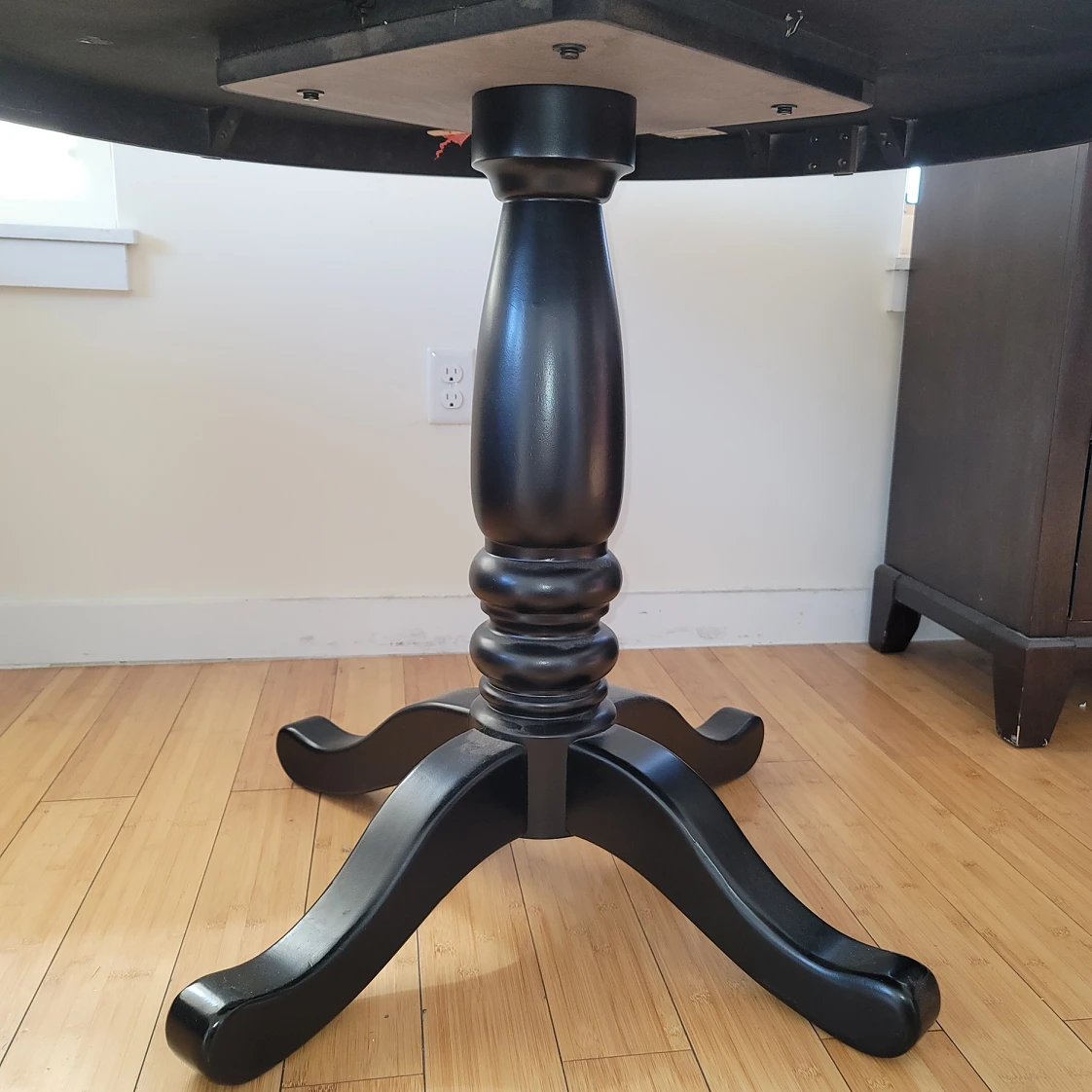42" Round Ashley Dining Table (Black/Brown) - photo 5