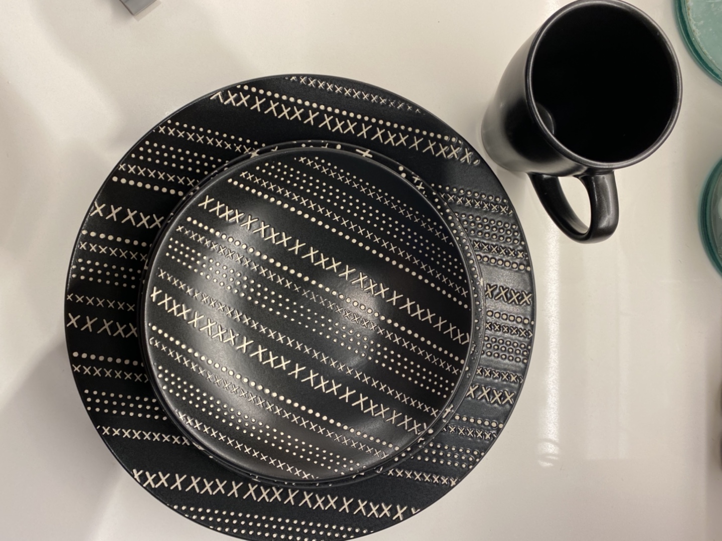 12* setting black dish set  - photo 2