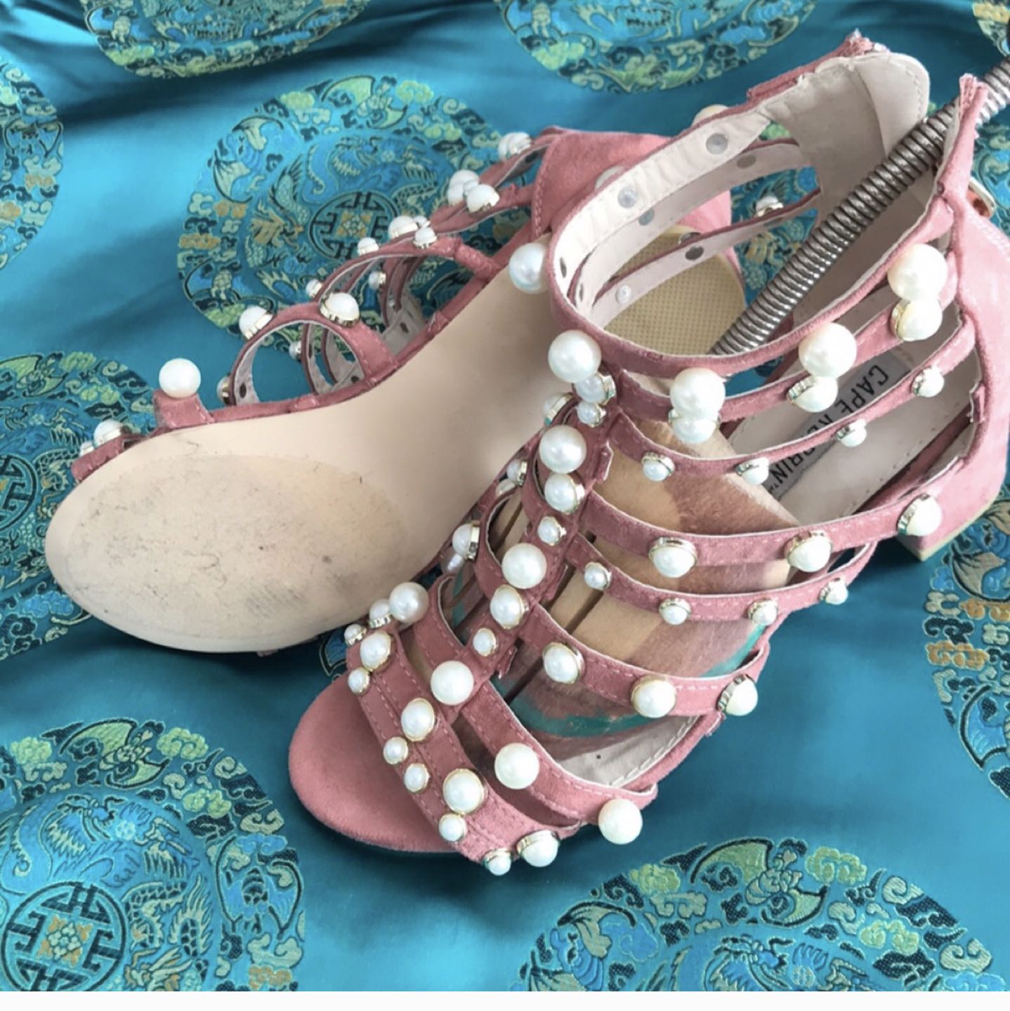 Beautiful sandals with pearls