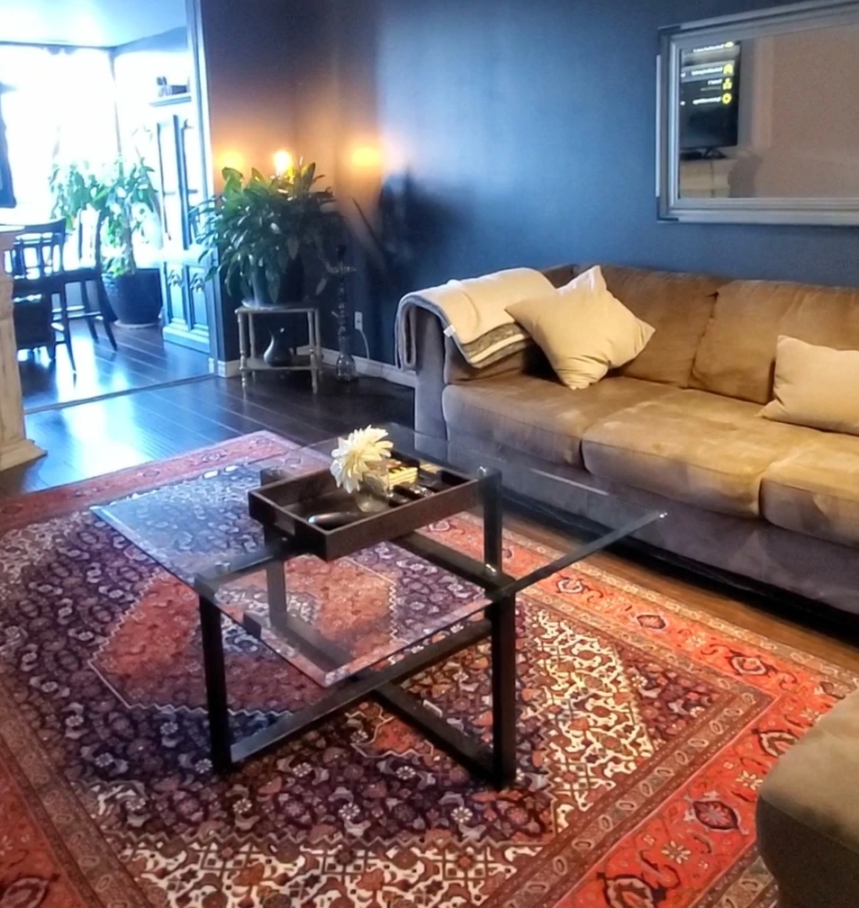 Charming Glass Coffee table