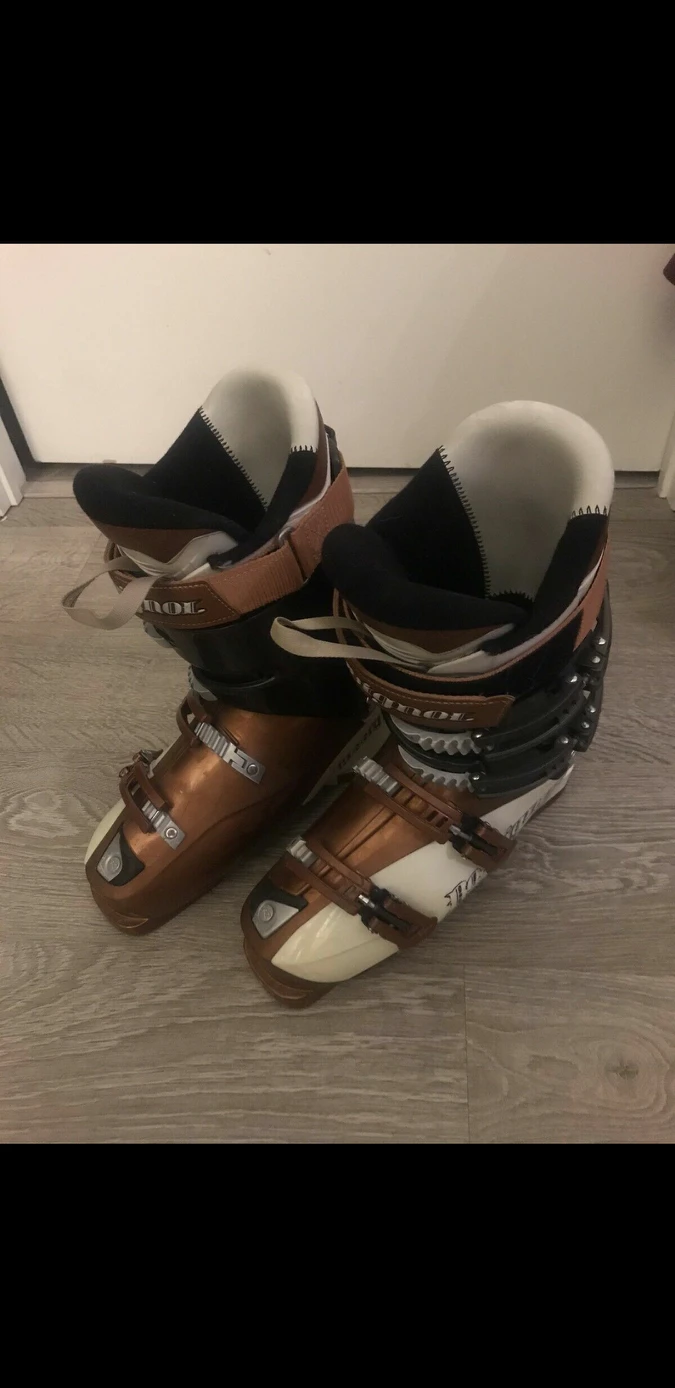 Rossignol B-squad Sensor3 100 Ski Boots Size 27.5 thumbnail
