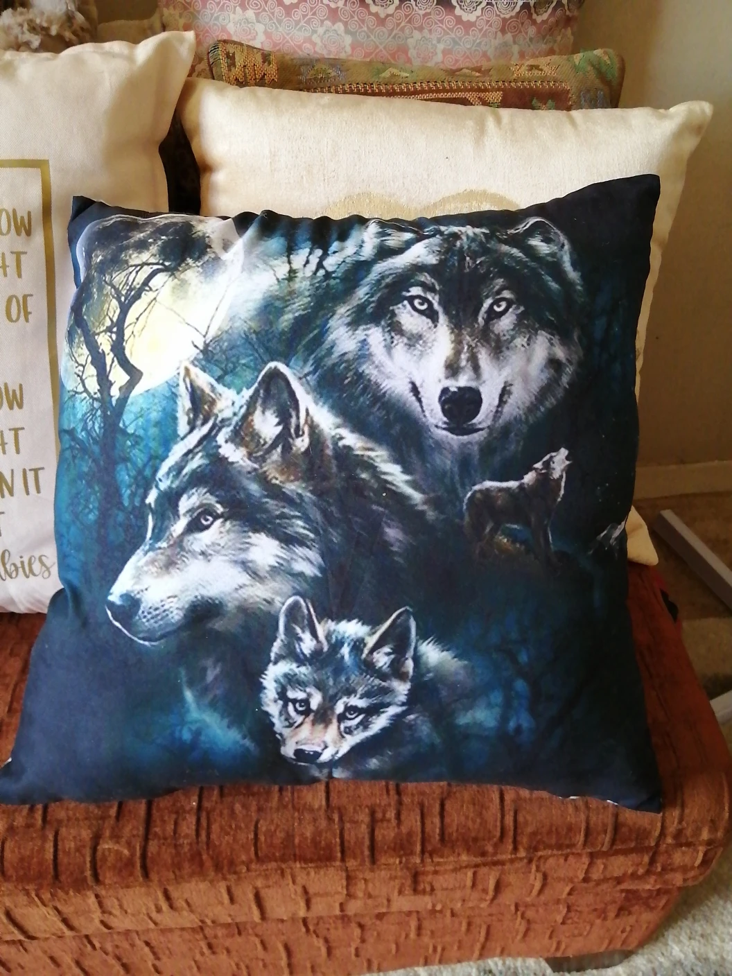 Wolf Pillow thumbnail
