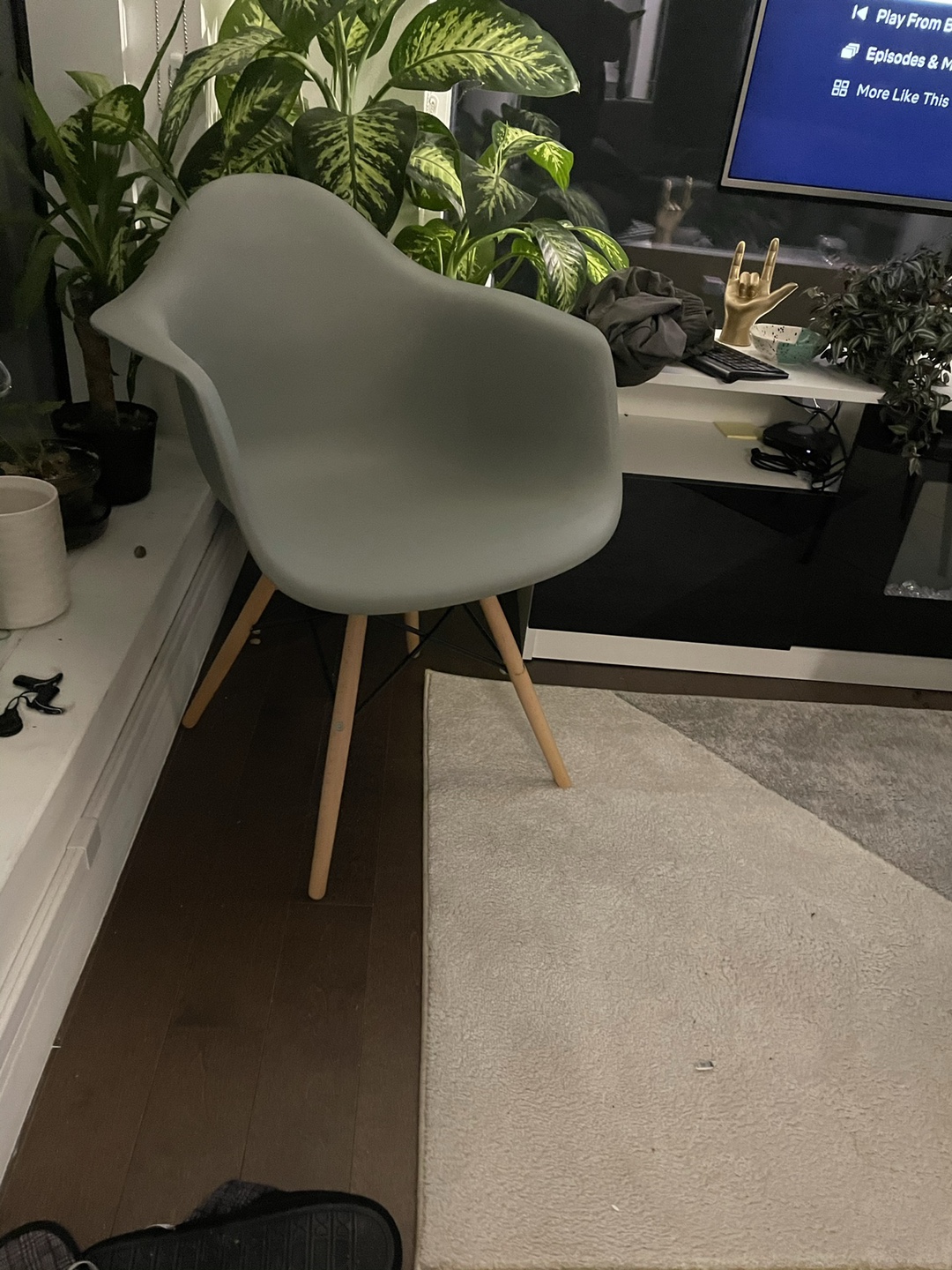 Plastic armchair 
