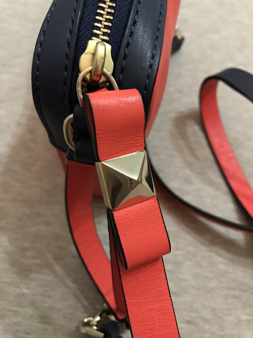 Kate spade crossbody bag with dust bag like new condition  - photo 3