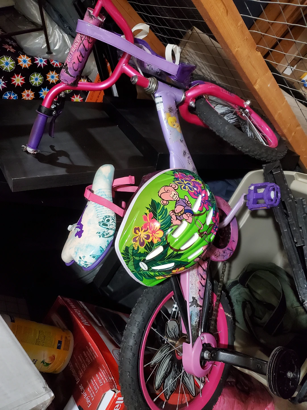 Girl's bicycle with training wheels and helmet - photo 2