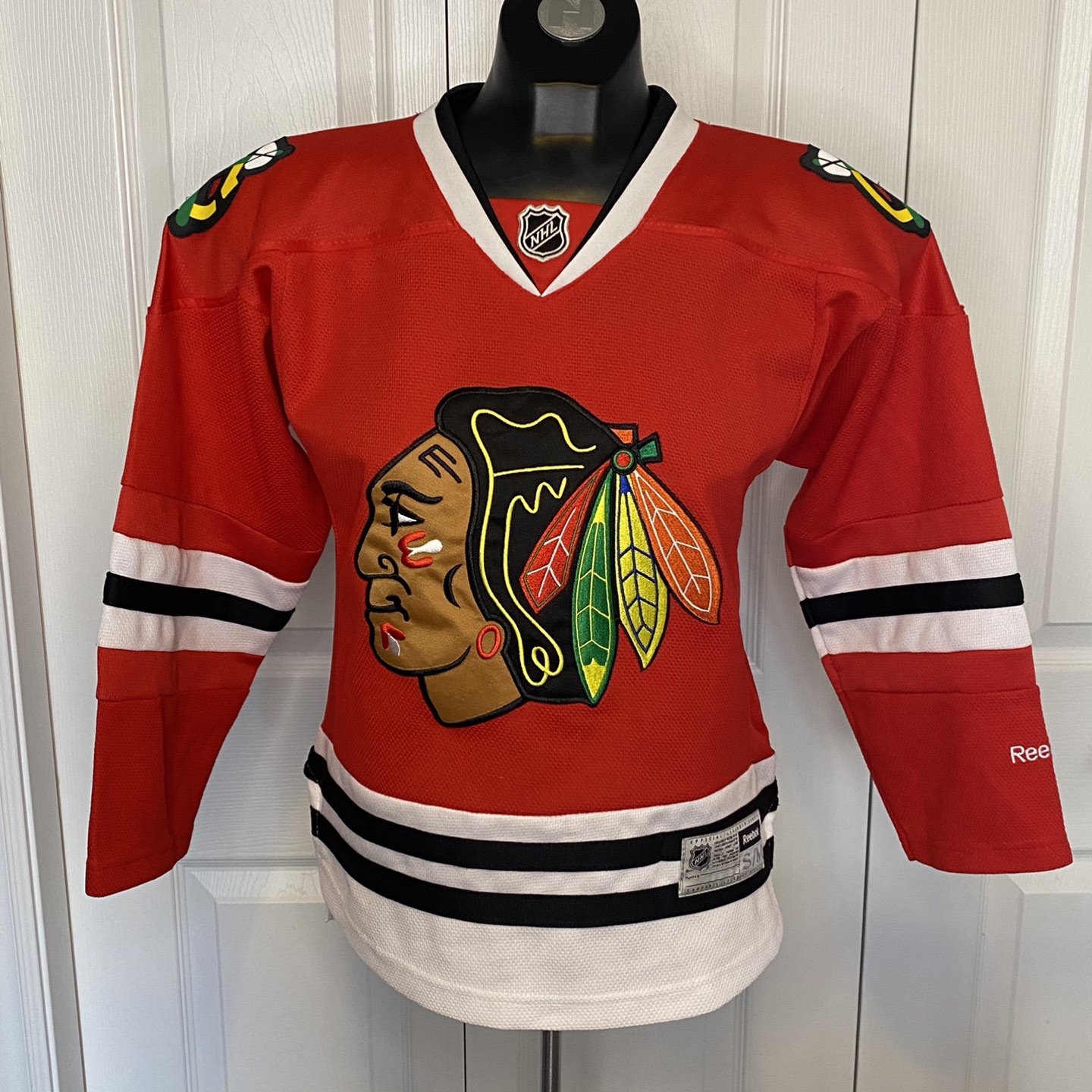 Chicago Blackhawks Reebok Official NHL Jersey Youth Unisex Small thumbnail