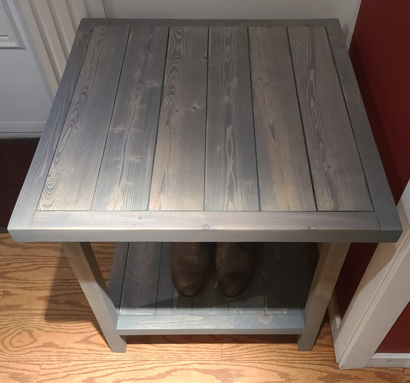 Farmhouse end table - photo 2