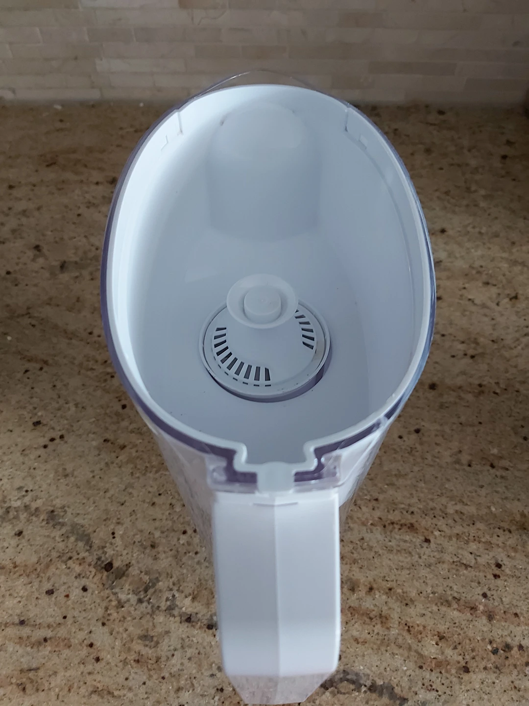 Brita water filter pitcher - photo 2