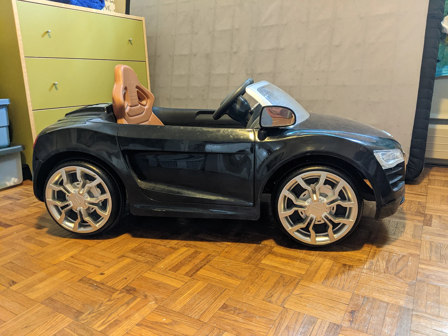 Electric car - photo 3