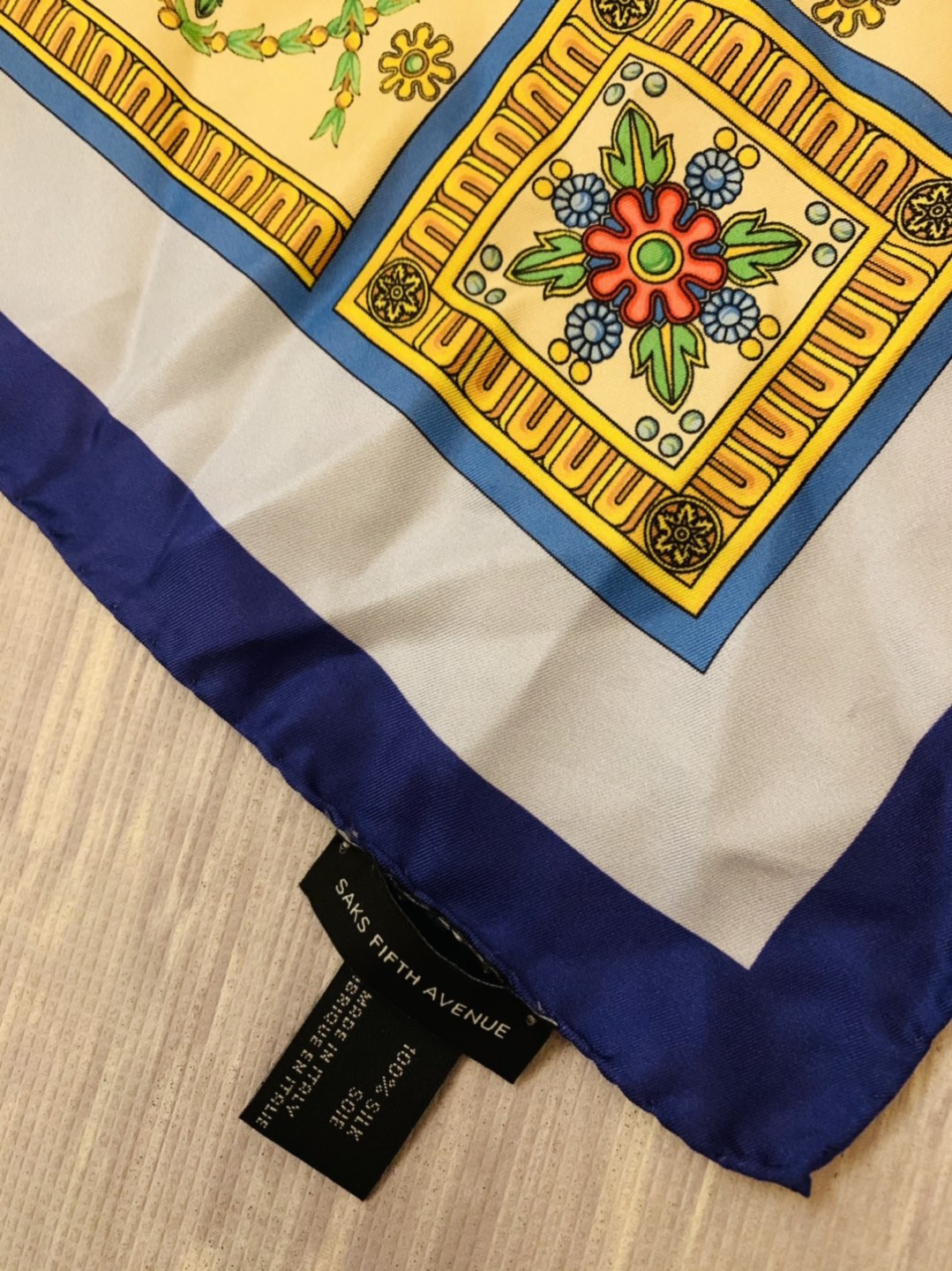 Saks Fifth Ave scarf + one free large scarf + one knit hat - photo 2