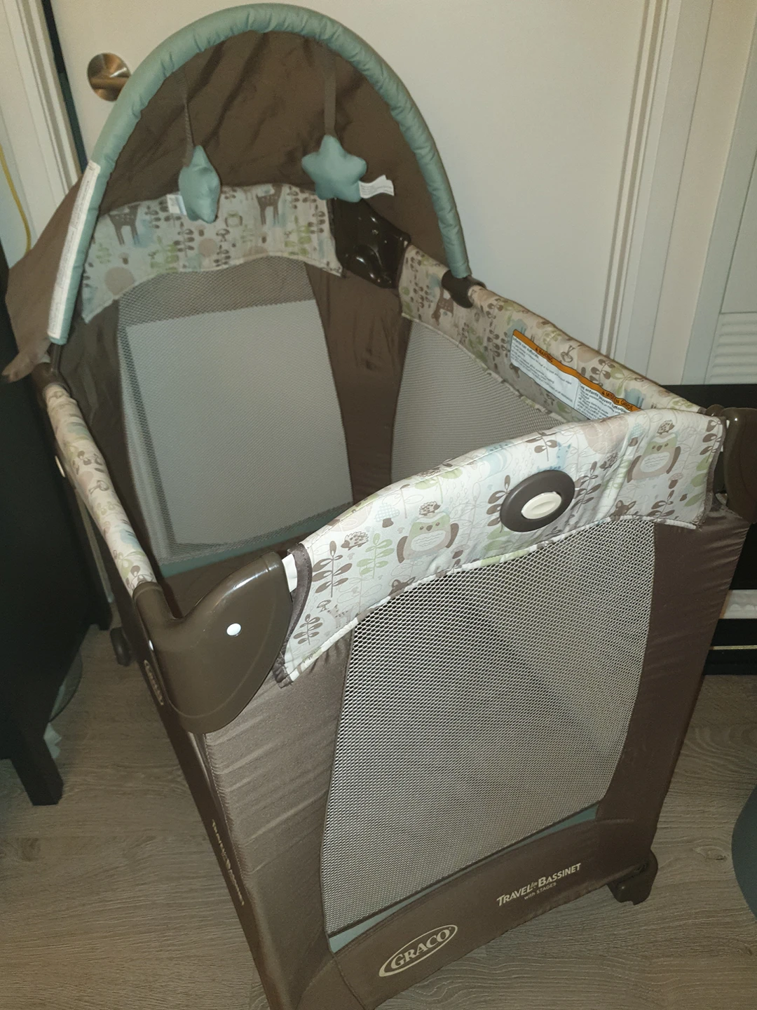 Graco travel lite pack n play thumbnail