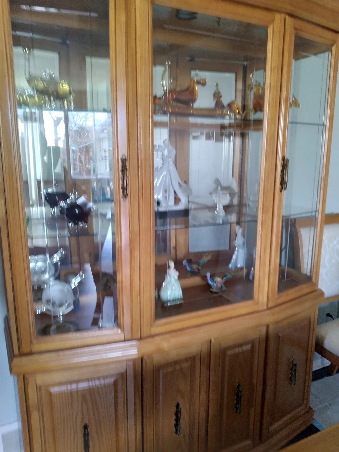 Dining Room Table Set thumbnail