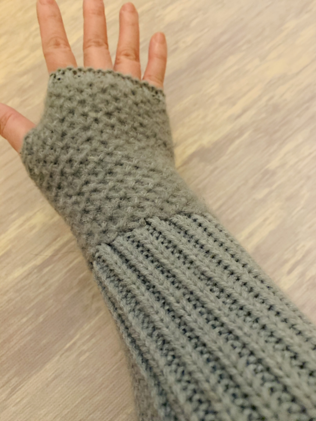 Anthropologie Bergen Fingerless Gloves Grey | NEW