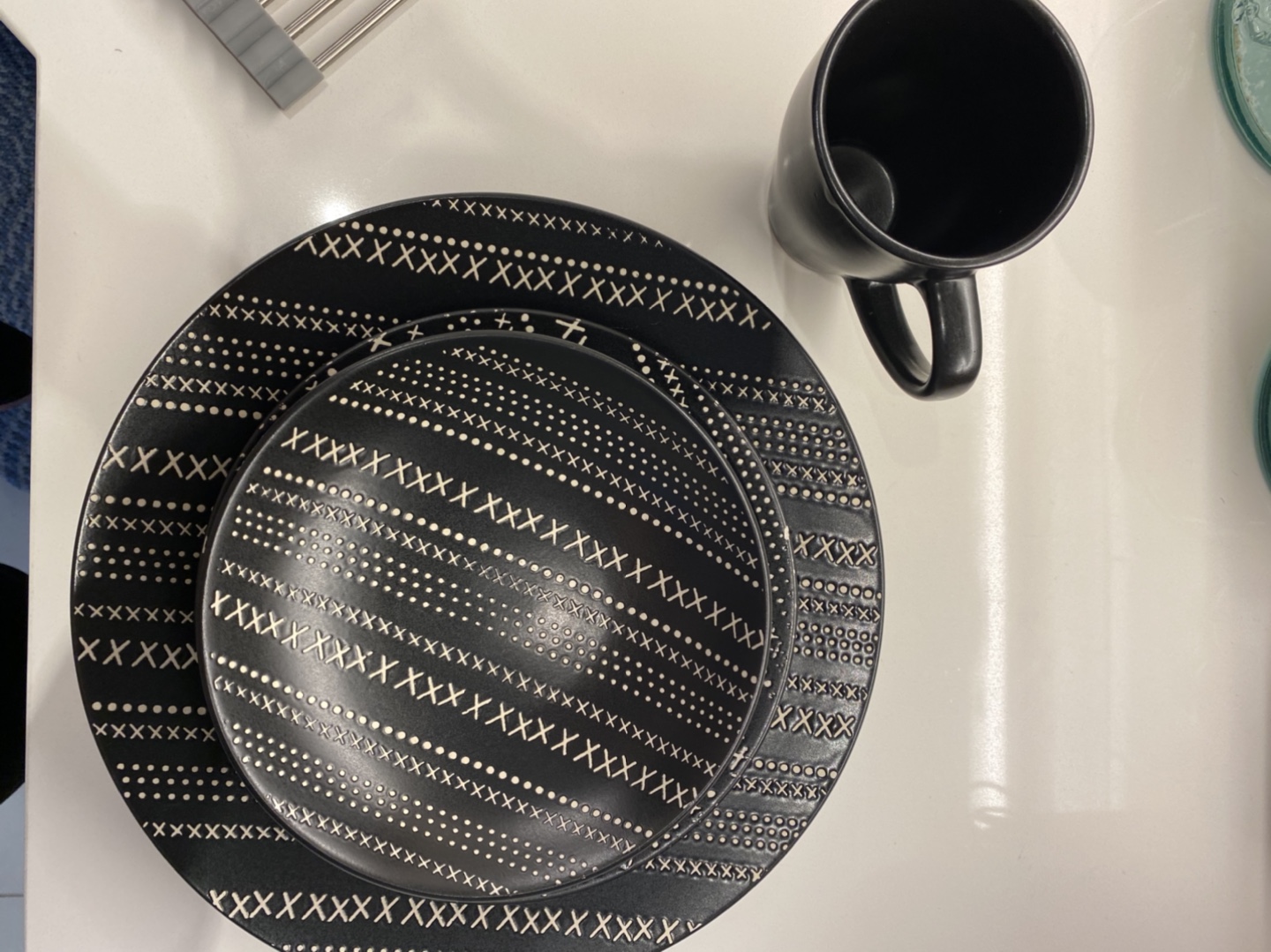 12* setting black dish set  - photo 4