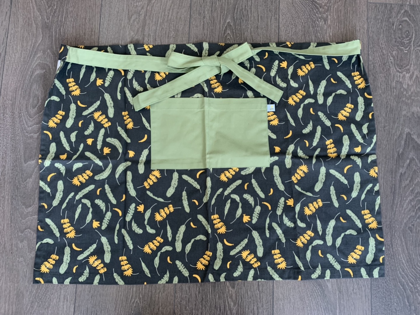 Apron DIY package thumbnail