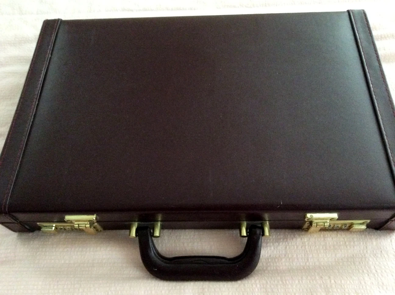 Nice brown attaché case brief case thumbnail