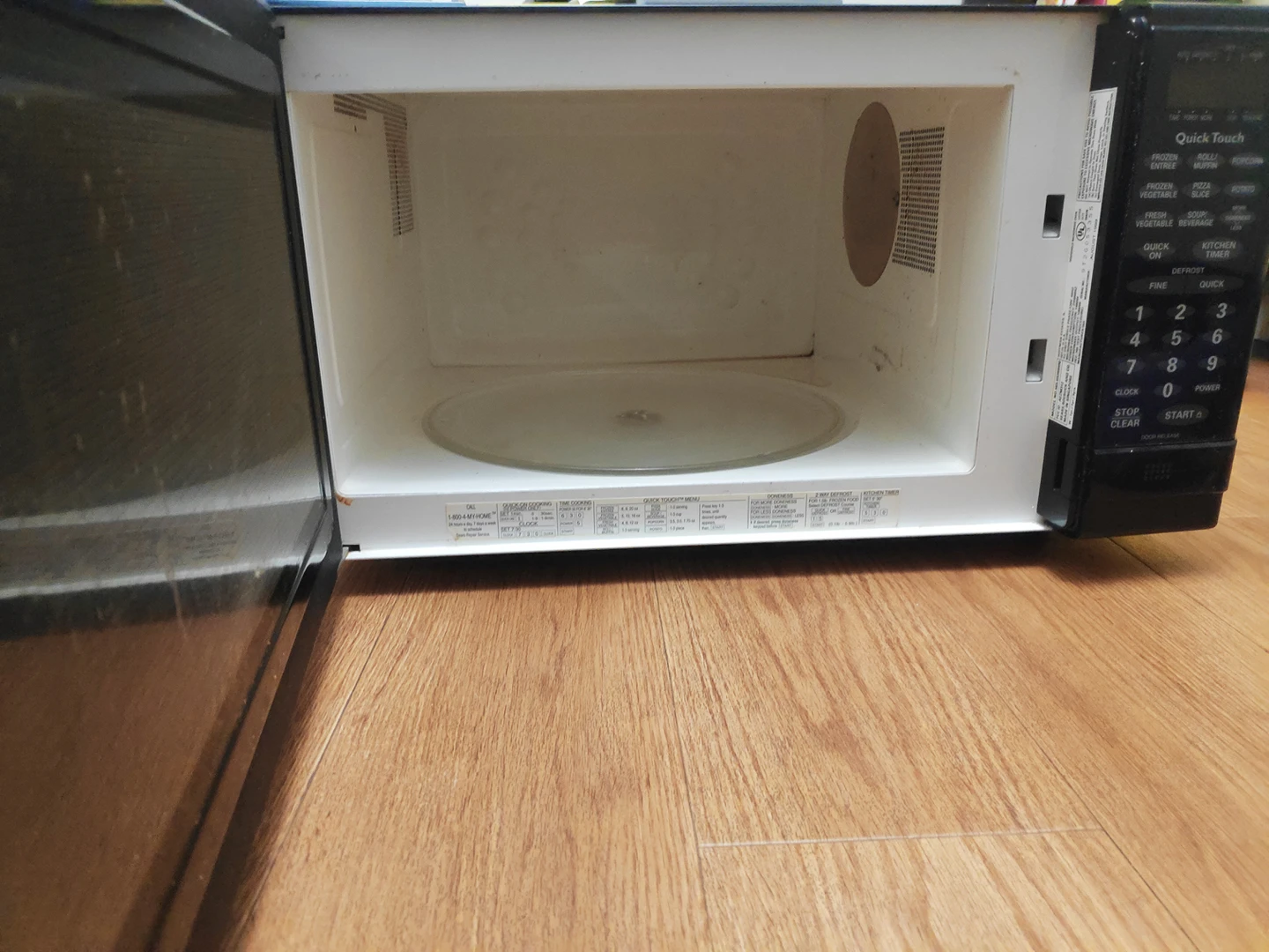 Kenmore Black Microwave - photo 2