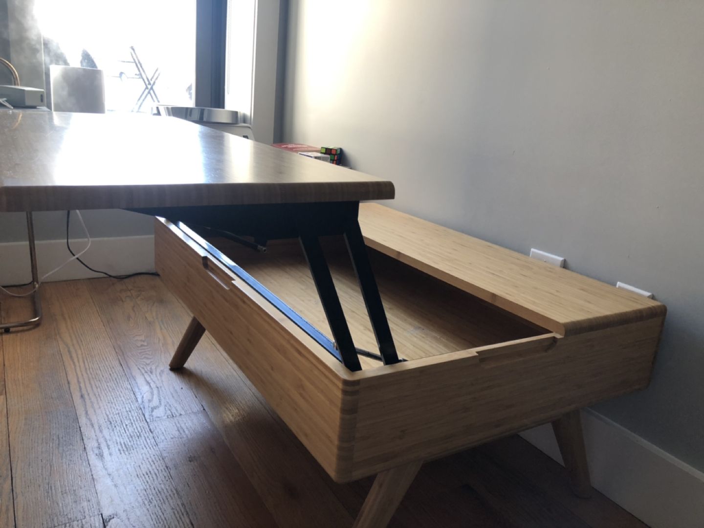 Brand new up lift coffee table or work station . 