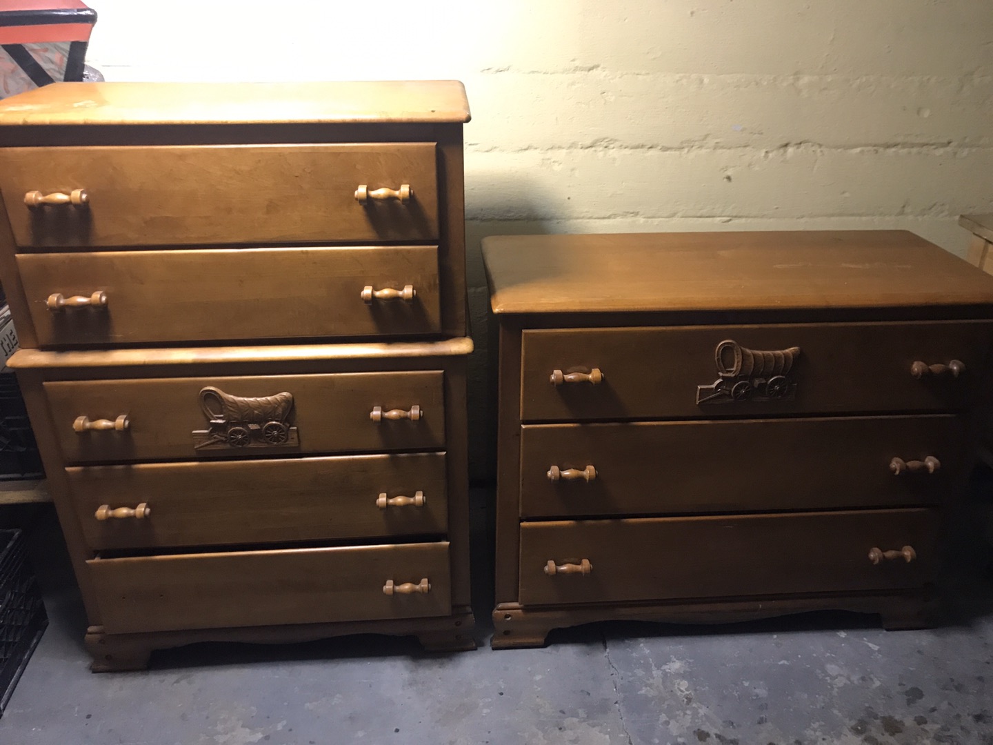 Matching dresser set - photo 2