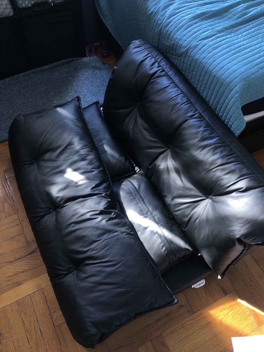 Faux leather floor sofa - photo 4