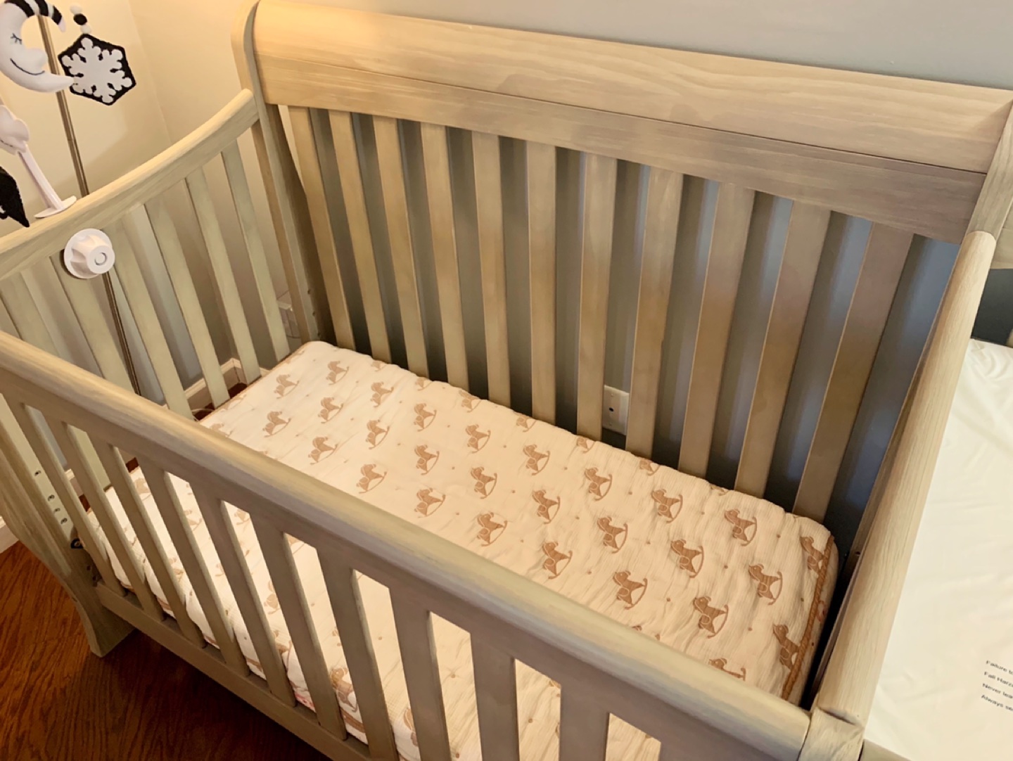Convertible Crib and Changer - photo 3
