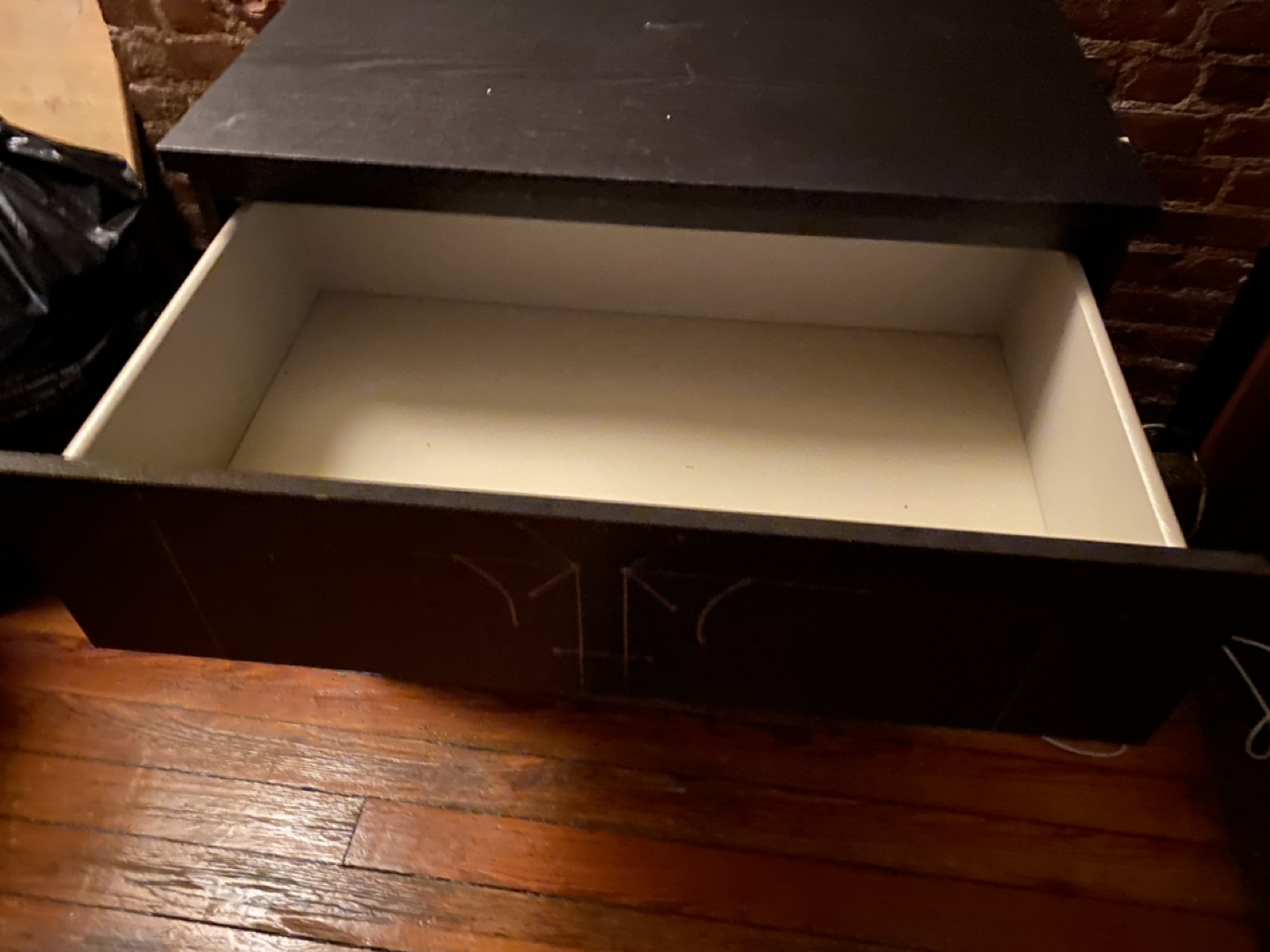 Dresser  - photo 2