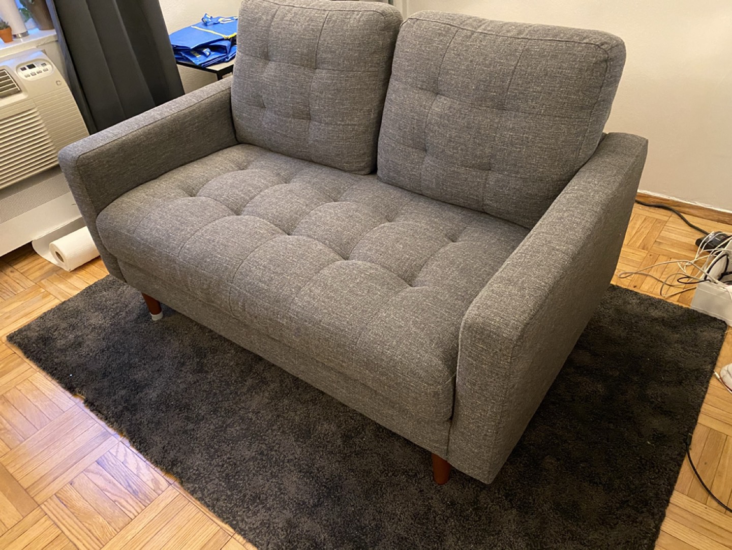 Love seat sofa couch - photo 2