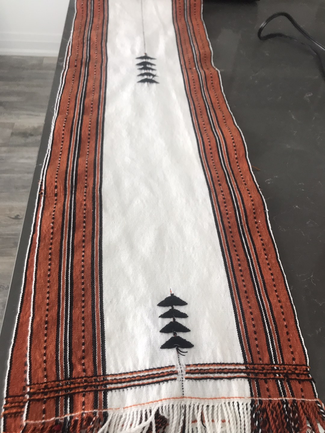 Table runner thumbnail